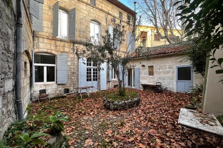 Bien rare à la location – Appartement de caractère en centre-ville - Photo 3