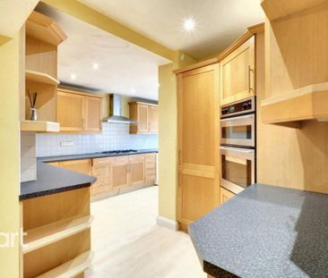 6 bedroom semi-detached house to rent - Photo 6