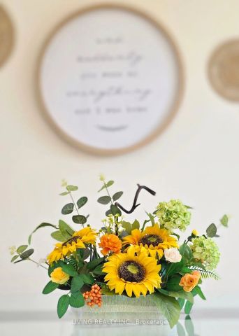 Condo Townhouse For Lease | N9255946 - Photo 4