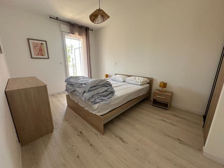 Location Appartement 2 pièces 43m² LA ROCHELLE 17000 - Photo 3