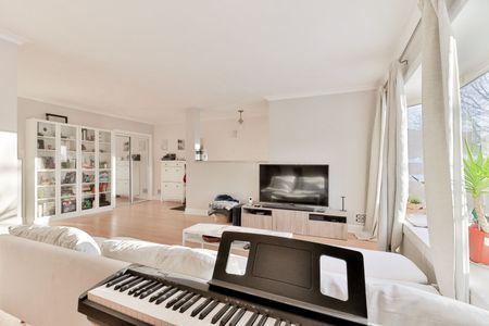 For Lease - 253 Chine Drive, Toronto, Ontario - Photo 3