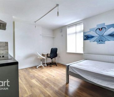 1 bedroom coach house to rent - Photo 1