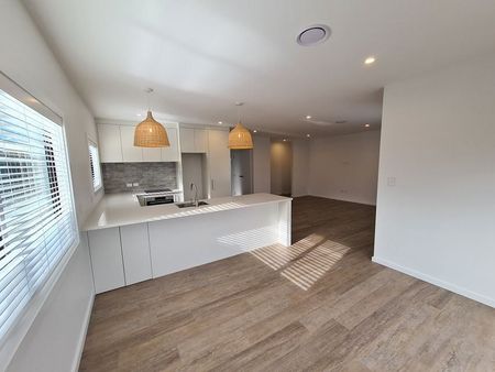 Modern, Low-Maintenance Living by the Coast - Photo 3