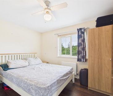 97 Coopers Mill Avenue, Dundonald, Belfast, BT16 1WR - Photo 3