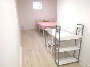 Detached Home For Lease | N9230924 - Photo 2