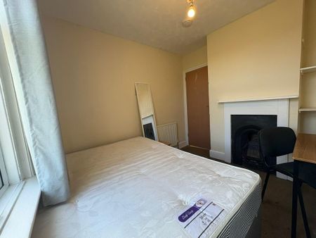 5 bedroom detached house to rent - Photo 5