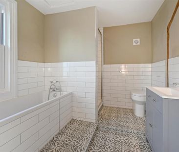 2 bedroom maisonette to rent - Photo 1