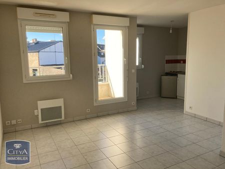 Location Appartement 2 pièces 42m² FOUGERES 35300 - Photo 2