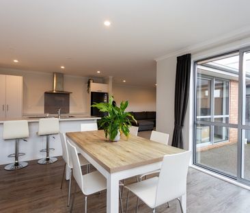 Lovely stand alone two bedroom home! - Photo 4