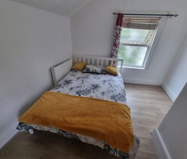 House share to rent - Photo 3