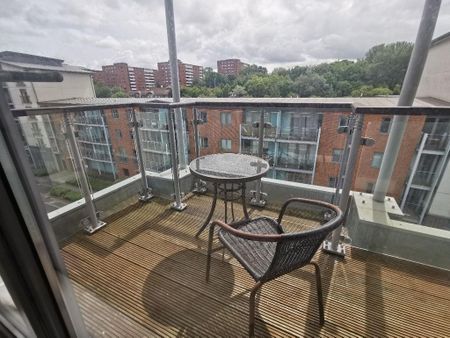3 bedroom apartment to rent - Photo 5