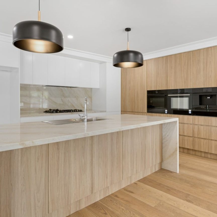 Waterfront Family home - room for all the toys - Photo 1