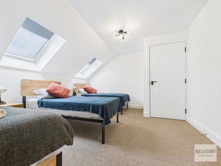 4 bedroom detached house to rent - Photo 4