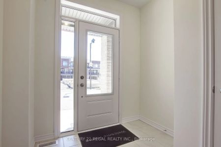 Condo Townhouse For Lease | N9195068 - Photo 4