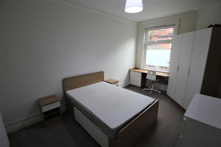 5 bedroom terraced house to rent - Photo 3