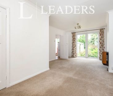 2 bedroom bungalow to rent Sandcross Lane, Reigate, RH2 - Photo 3