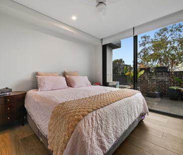 Executive 1 bedroom apartment - Photo 2