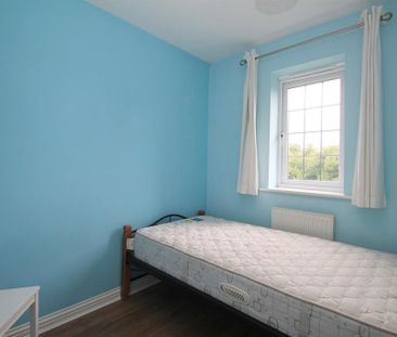 4 bedroom terraced house to rent - Photo 5