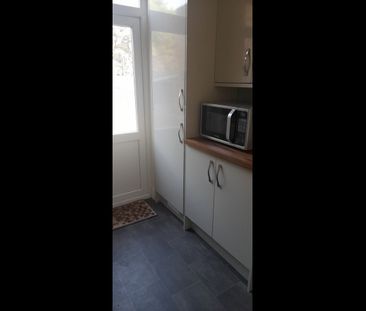 Room in a Shared House, Ilford, IG1 - Photo 2