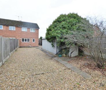 2 bedroom semi-detached house to rent - Photo 6