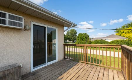 33 Fourth Avenue, Blumenort, MB - Photo 5