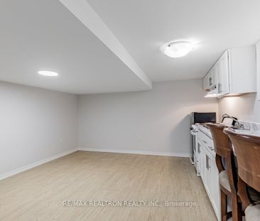 For Lease - 41 Fairholme Avenue Unit# Bsmt, Toronto, Ontario - Photo 3