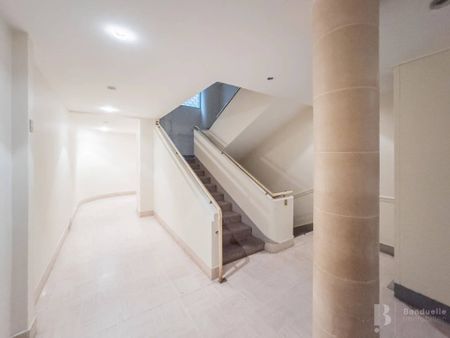 Rental Apartment Paris 8th Madeleine - Photo 3