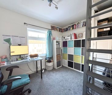 3 bedroom semi-detached house to rent - Photo 4