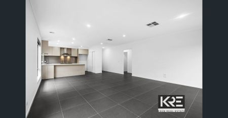 Spacious & Modern Family Home - Photo 3