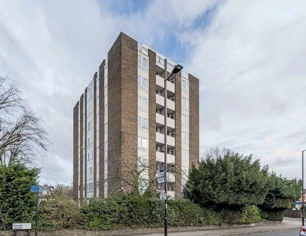 2 bedroom flat to rent - Photo 1