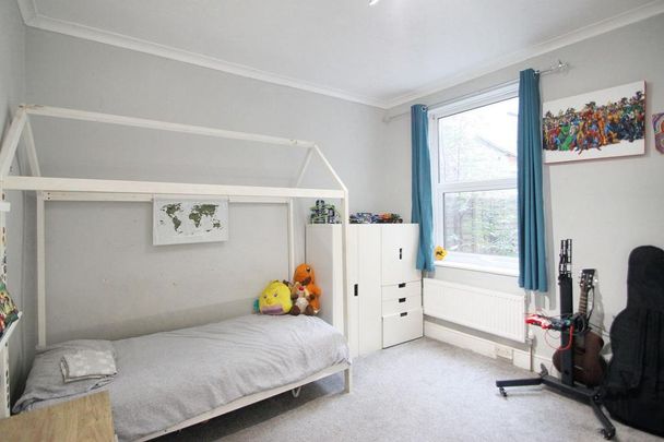 3 bedroom ground floor flat to rent - Photo 1