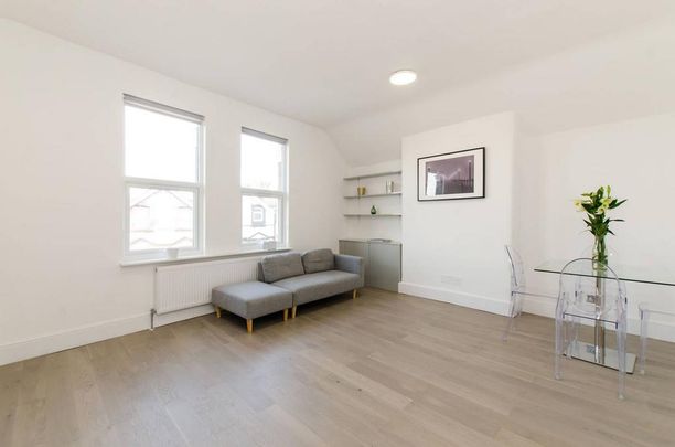 1 bedroom flat to rent - Photo 1