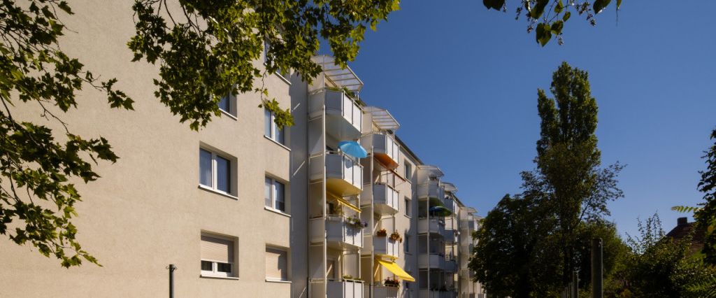 Einziehen und wohlfühlen! 3 Zimmer-Wohnung im 1.OG mit Balkon - Photo 1