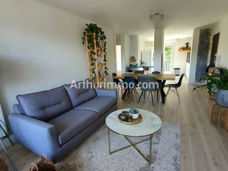 Location Appartement 3 pièces 67 m2 à Lons-le-Saunier - Photo 2