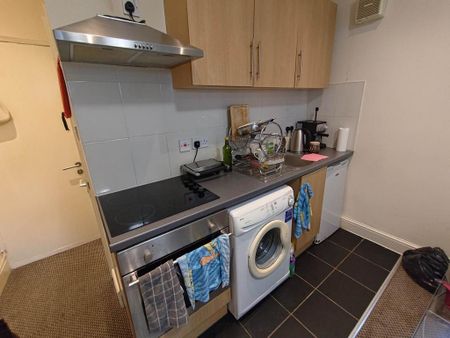 1 bedroom flat to rent - Photo 4