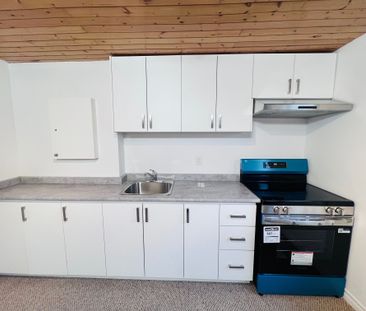 For Lease - 19 Terryellen Crescent, Toronto, Ontario - Photo 2