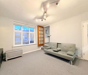 2 bedroom end of terrace house to rent - Photo 1