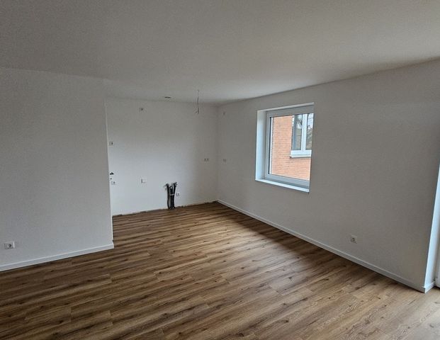 VERMIETUNG EINER GROßZÜGIGEN 4 ZIMMER- WOHNUNG IN HILLE - HOLZHAUSEN - Foto 1