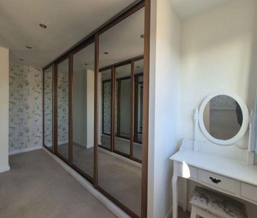 2 bedroom semi-detached house to rent - Photo 4