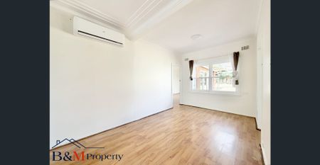 Three bedrooms one living room plus one rumpus room house can be the fourth room - Photo 2