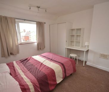 3 bed Semi-Detached House for Rent - Photo 3