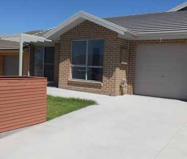 Modern Villa - Photo 1