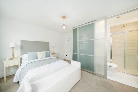 4 bedroom terraced house to rent - Photo 3