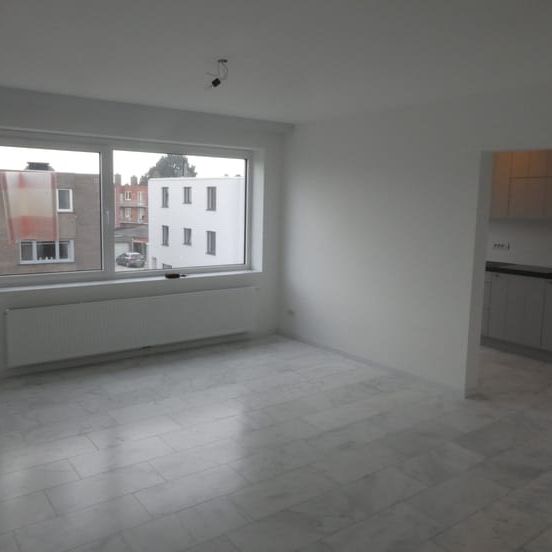 Appartement te huur - Photo 1