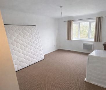 1 Bedroom Flat To Let - HP11 - Photo 1