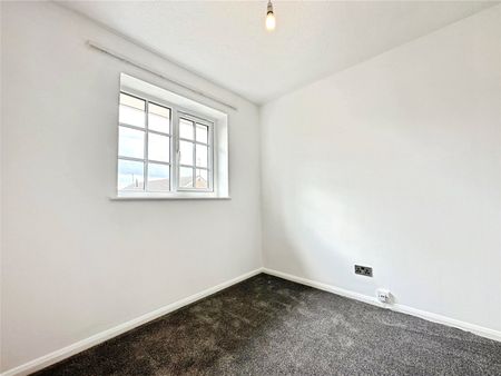 Rachaels Lake View, Warfield, Bracknell, RG42 - Photo 4