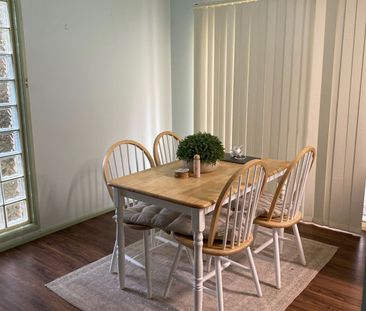 LARGE TOWNHOUSE - Photo 4