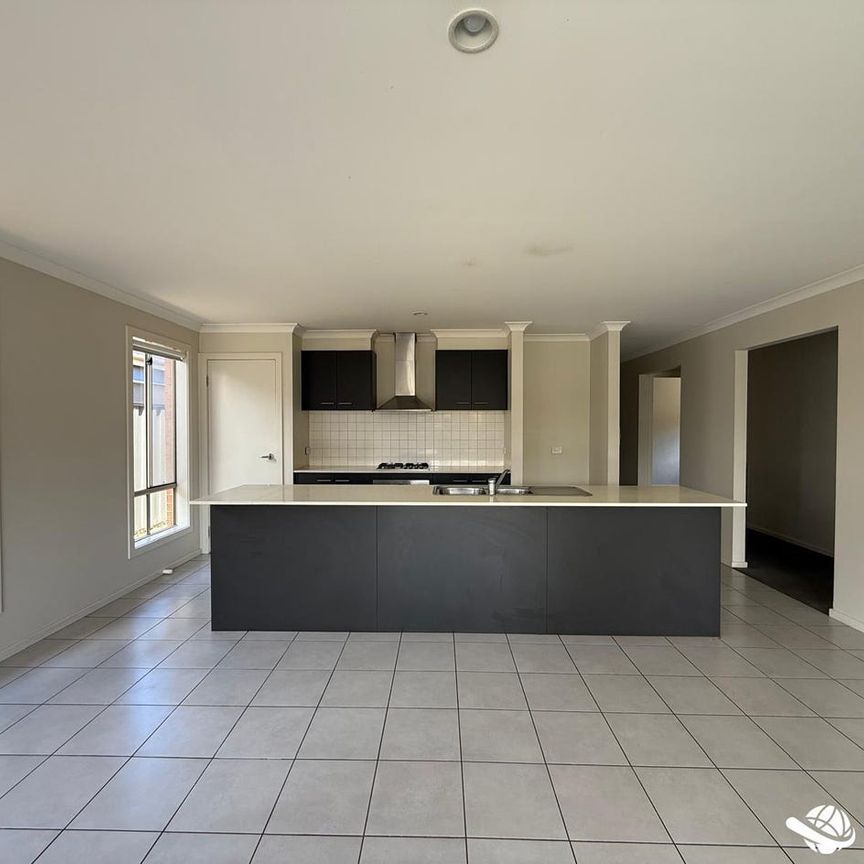 4 Bedroom Family Home - Photo 1