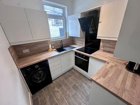 2 bedroom terraced house to rent - Photo 4