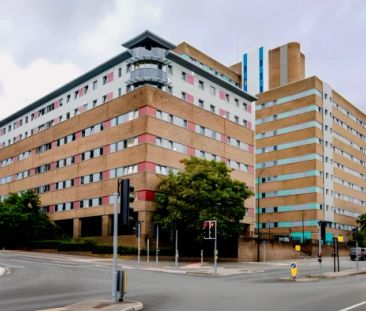 Medium Ensuite - Photo 6